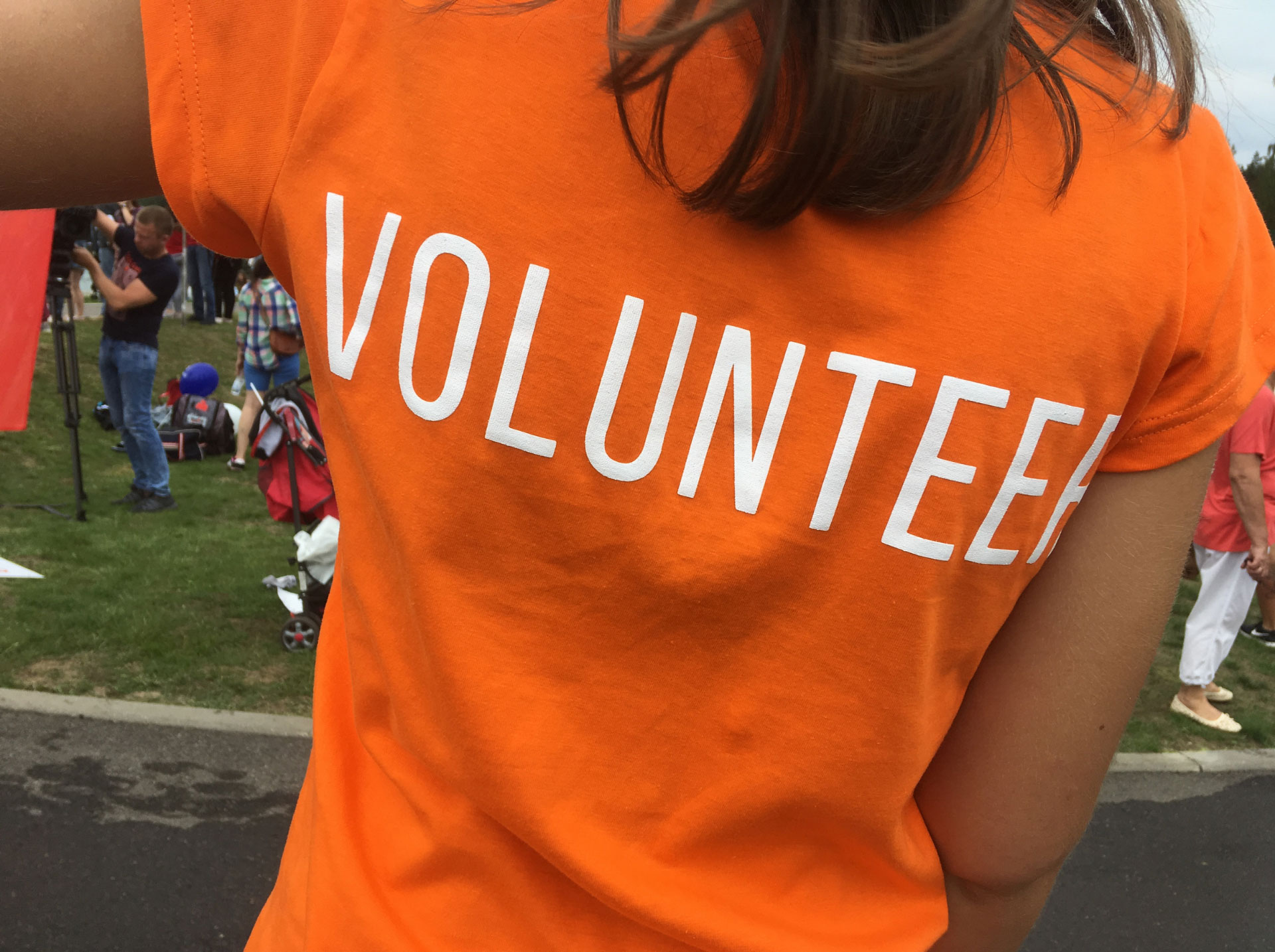 A nonprofit organization volunteer at an event